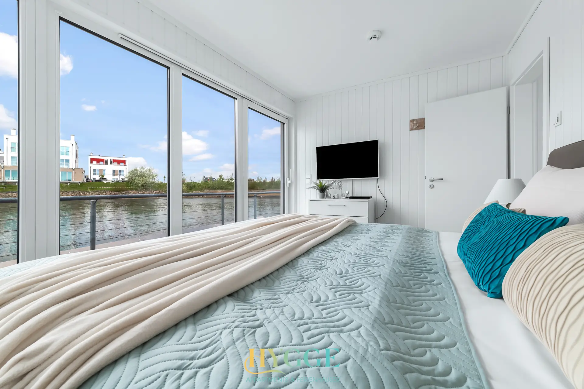 Luxuriöses Hausboot An Bord 2 in Olpenitz mit Blick auf die Ostsee und moderne Einrichtung